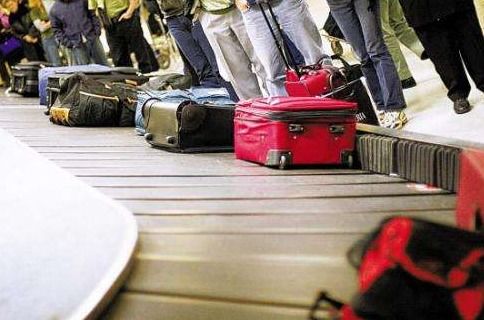 坐飛機托運行李的時候里面能不能放液體東西